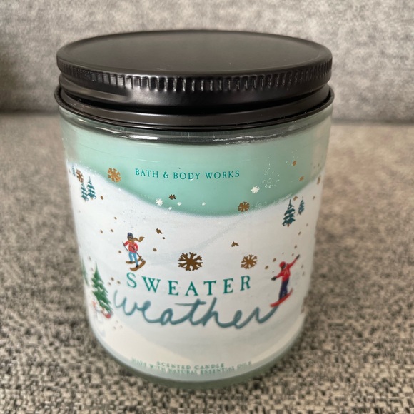 Bath & Body Works: Sweater Weather - Picture 1 of 3